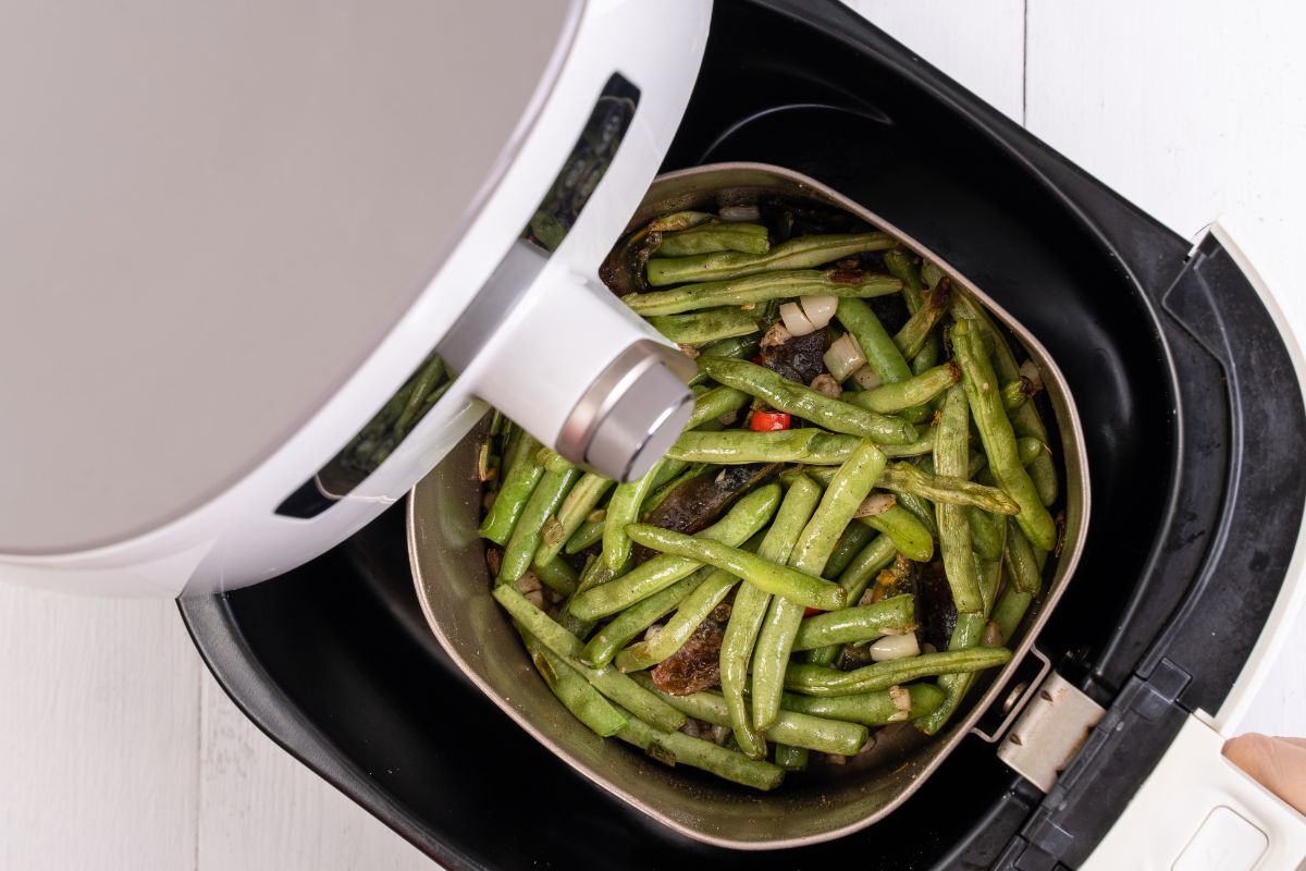 Dehydrate Foods Fast with Air Fryer: Easy Guide